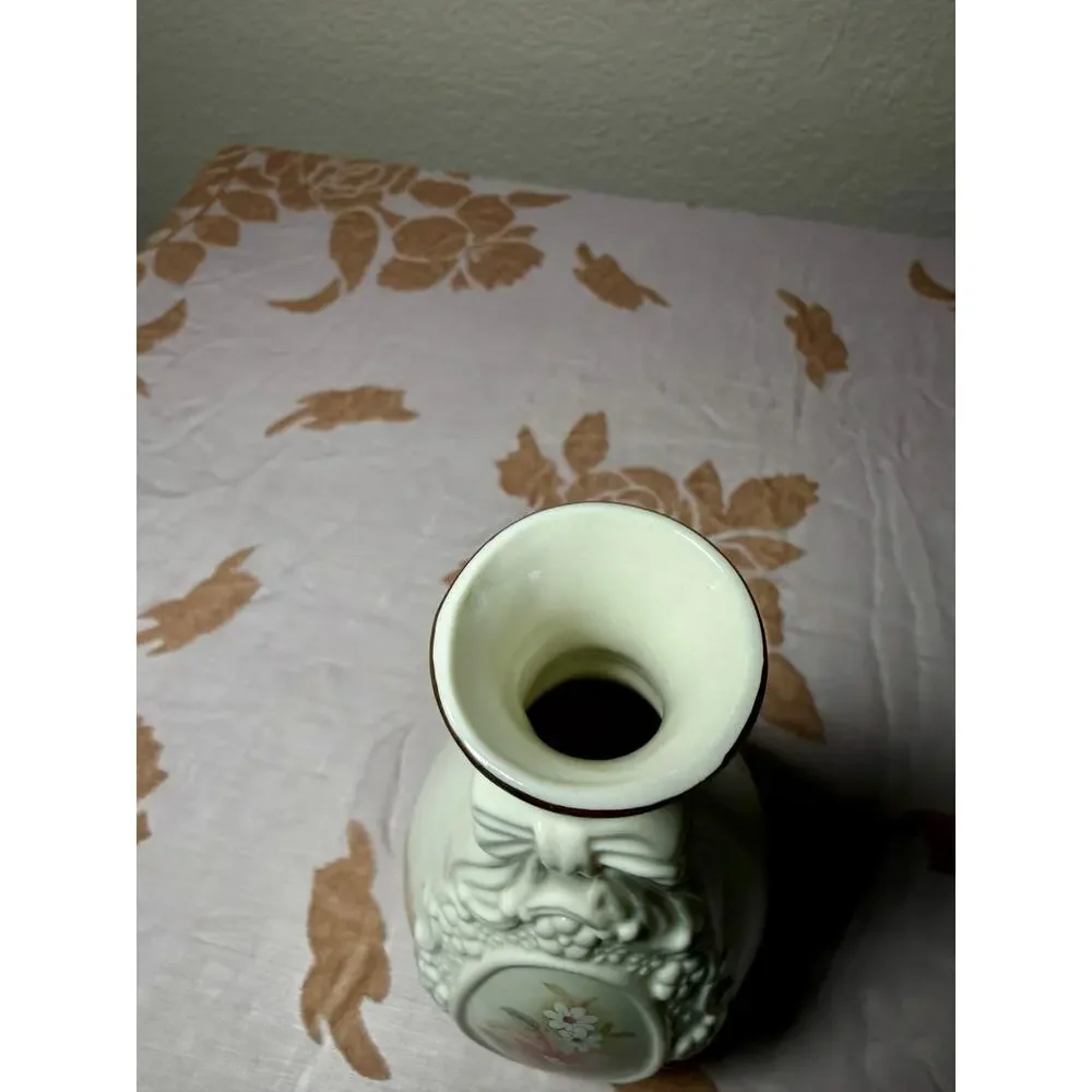Vintage Royal Heritage Cameo Ribbon Vase Floral Porcelain Taiwan 6in Cottagecore